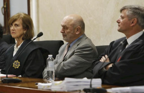 ep el juez miguel florit 2i junto a su abogado josep zaforteza 3i durante el juicio al que acude por
