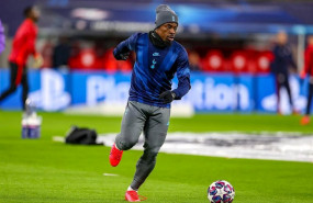 ep el jugador del tottenham hotspur serge aurier