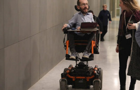 ep el portavoz de unidas podemos en el congreso pablo echenique por los pasillos del congreso
