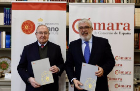 ep el presidente de la camara de comercio de espana jose luis bonet y a su derecha el presidente del