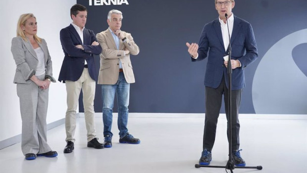 ep el presidente del pp alberto nunez feijoo durante su visita a la empresa teknia en abanto bizkaia