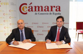 ep el secretario general de la camara de comercio de espana alfonso diaz ambrona y el secretario