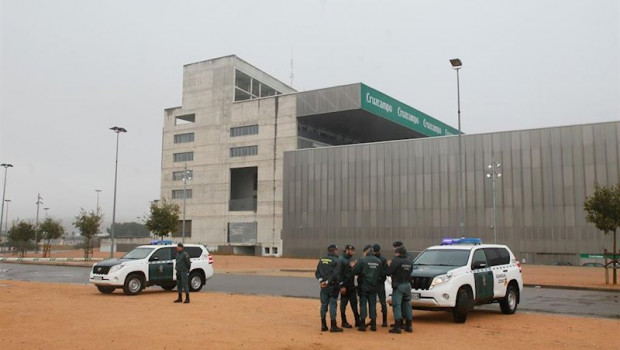 ep la guardia civil registra el estadio del cordoba cf las autoridades han emprendido una operacion