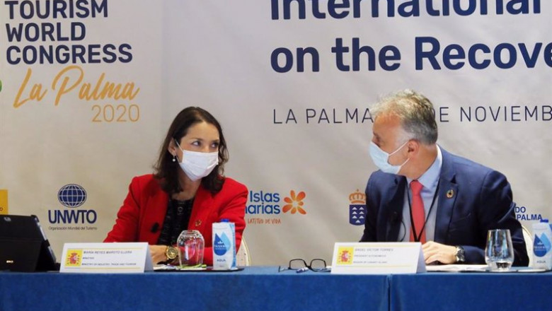 ep la ministra de turismo reyes maroto y el presidente de canarias angel victor torres en una rueda ep la ministra de turismo reyes maroto y el presidente de canarias angel victor torres en una rueda
