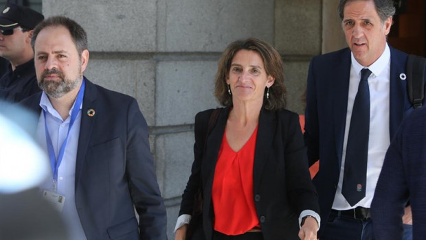 ep la ministrala transicion ecologica teresa ribera c abandonacongresola constitucionla xiii legislaturacongresolos diputados