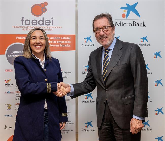 La presidenta de Faedei, Lupe Martín, i el president de Microbank, Antoni Vila | CAIXABANK ep la presidentafaedei lupe martin ipresidentmicrobank antoni vila