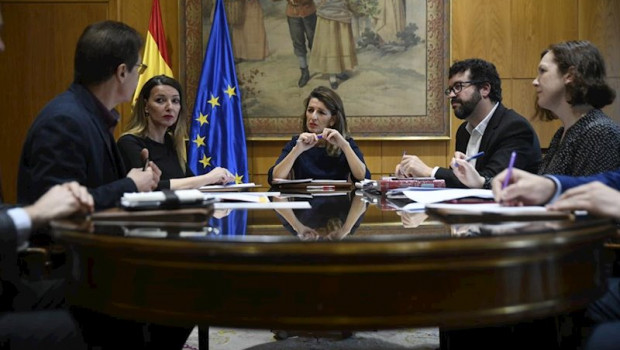 ep la secretaria general de la union de autonomos utae maria jose landaburu la ministra de trabajo y