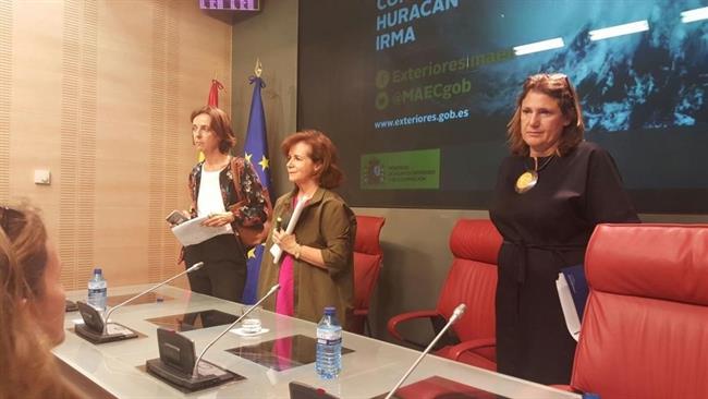 La subsecretaria de Exteriores, Beatriz Larrotcha (centro) | TWITTER MINISTERIO EXTERIORES ep la subsecretariaexteriores beatriz larrotcha centro