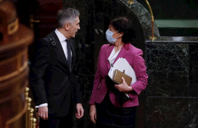 ep los ministros del interior fernando grande-marlaska y educacion isabel celaa conversan antes de