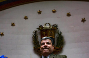 ep luis parra el presidente de la asamblea nacional de venezuela elegido por la oposicion