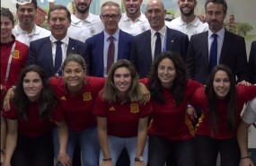 ep ministro jose guirao recibela seleccion femeninarusia