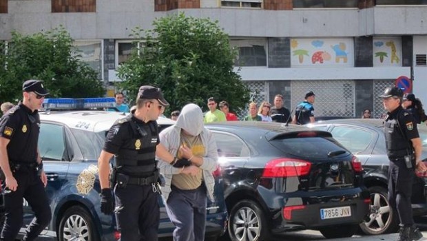 ep prisionhombremato ajovenuna playaredondela