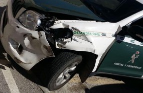 ep vehiculoguardia civil danadoser embestidonarcotraficantes