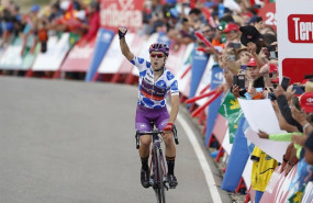 ep angel madrazo celebra su victoria en la quinta etapa de la vuelta 2019