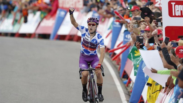 ep angel madrazo celebra su victoria en la quinta etapa de la vuelta 2019