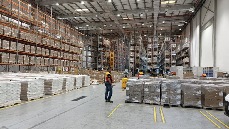 ep archivo   centro logistico de dhl en dubai especializado en vehiculos electricos