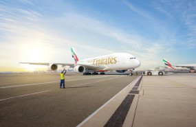 ep archivo   emirates aumenta un 3 su beneficio en su ano fiscal 2025 2026 hasta 5250 millones con