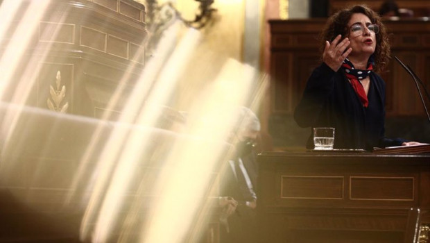 ep archivo - la portavoz del gobierno y ministra de hacienda maria jesus montero interviene durante