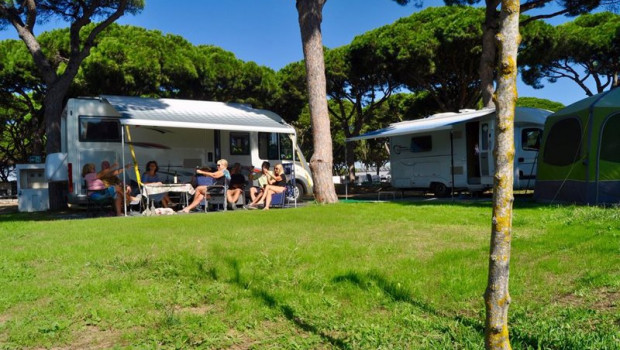 ep archivo   los campings salvan la temporada de verano