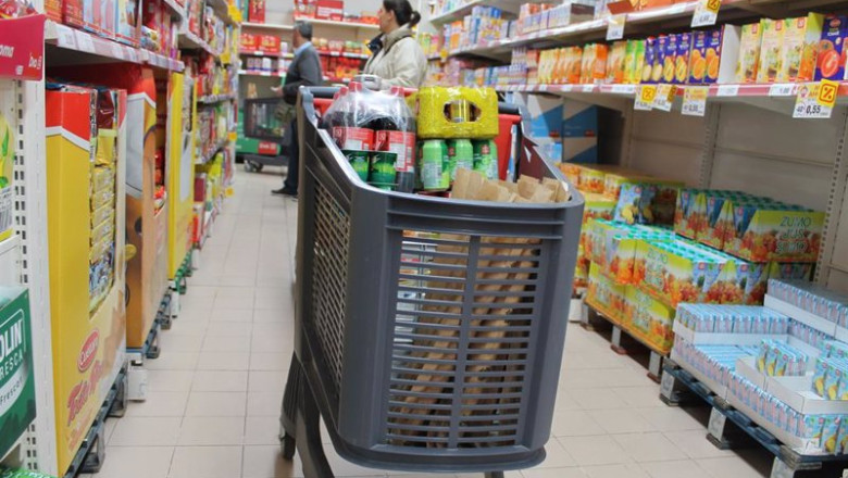 ep archivo   uso advierte de que los salarios siguieron perdiendo poder de compra en 2023