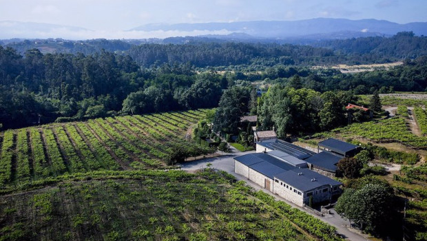 ep archivo   vista aerea de las placas solares instaladas en bodegas fillaboa en salvaterra de mino