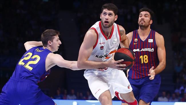 Baskonia, a la final de la Supercopa tras ganar al Barça | ACB MEDIA ep baskonia afinalla supercopaganarbara