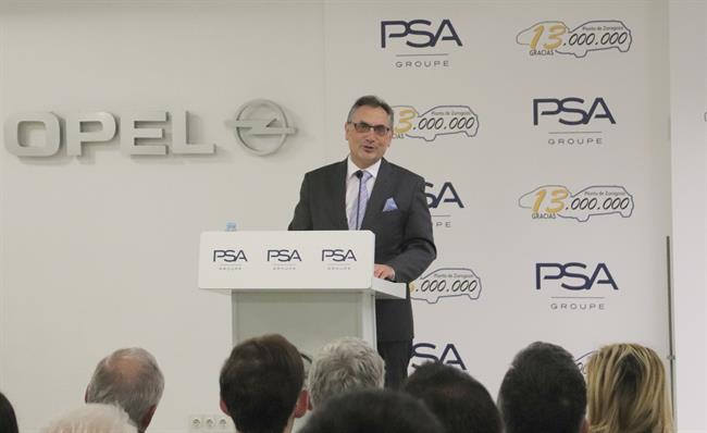 Cobo este jueves en la planta de Opel en Figueruelas. | EUROPA PRESS ep cobojuevesla plantaopelfigueruelas