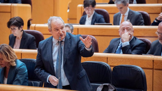 ep el ministro de industria y turismo jordi hereu interviene durante una sesion de control al
