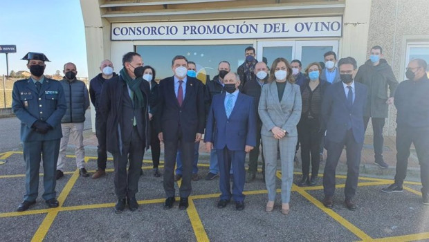 ep el ministro planas junto al resto de autoridades y representantes del consorcio de promocion del