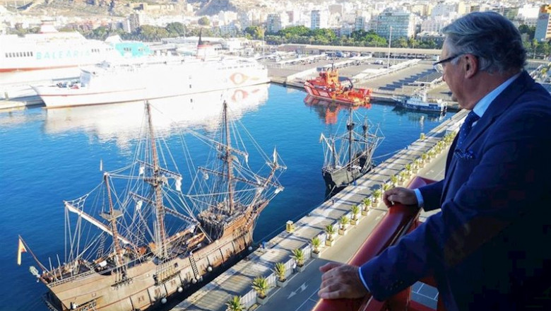 ep el presidente de la apa jesus caicedo contempla las replicas de la nao victoria y el galeon ep el presidente de la apa jesus caicedo contempla las replicas de la nao victoria y el galeon