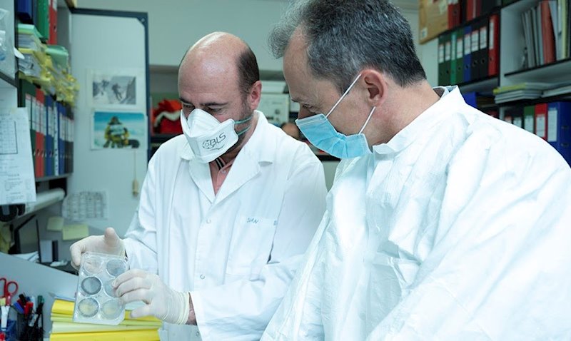 La vacuna contra el Covid, a una semana de su cita clave y con más dudas que nunca