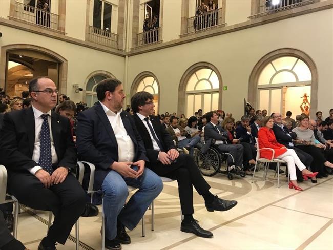 Jordi Turull, Oriol Junqueras y Carles Puigdemont en el Parlament | EUROPA PRESS ep jordi turull oriol junquerascarles puigdemontparlament