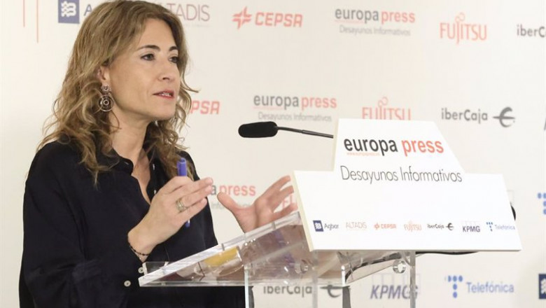 La ministra de Transportes, Movilidad y Agenda Urbana, Raquel Sánchez, interviene en un desayuno informativo de Europa Press, en el Hotel Hyatt Regency Hesperia Madrid, a 3 de marzo de 2022, en Madrid (España). | Eduardo Parra - Europa Press ep la ministra de transportes movilidad y agenda urbana raquel sanchez interviene en un desayuno