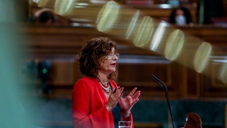 ep la ministra portavoz y de hacienda maria jesus montero interviene en una sesion plenaria en el