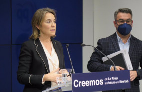ep la portavoz de grupo popular en el congreso cuca gamarra junto al diputado riojano javier merino