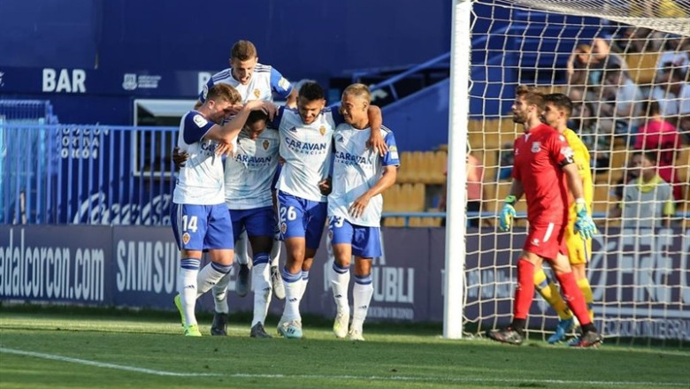 Los jugadores del Real Zaragoza celebran un gol en Santo Domingo. | LALIGA ep los jugadores del real zaragoza celebran un gol en santo domingo