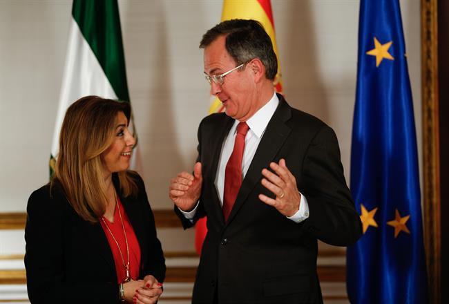 Susana Díaz con el vicepresidente y consejero delegado de Cepsa, Pedro Miró | EUROPA PRESS ep susana diazvicepresidenteconsejero delegadocepsa pedro miro