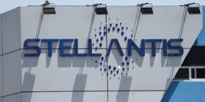 stellantis interrompt la production dans son usine d assemblage au mexique 