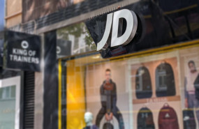 JD Sports sigue las tendencias del streetwear para la vuelta al cole FW22