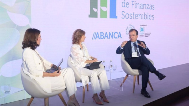 ep alejandra kindelan oteyza presidenta de la aeb margarita delgado subgobernadora del banco de