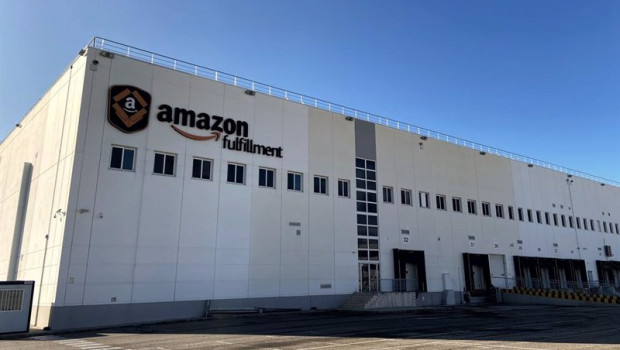 ep archivo   una planta logistica de amazon en san fernando de hernares madrid