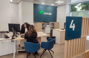 ep archivo   unicaja ofrece descuentos de hasta el 15 en seguros de vida y refuerza su oferta para