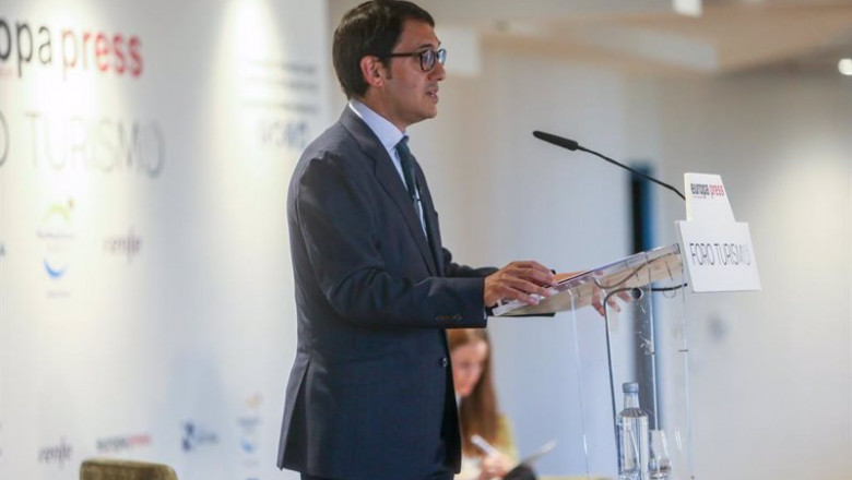 El conseller de Modelo Económico, Turismo y Trabajo de Baleares, Iago Negueruela, interviene en un desayuno del Foro de Turismo de Europa Press, a 14 de mayo de 2021. | Ricardo Rubio - Europa Press ep el conseller de modelo economico turismo y trabajo de baleares iago negueruela interviene en un