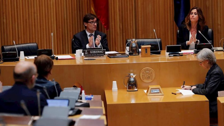 El ministro de Sanidad, Salvador Illa (i), durante su comparecencia en la Comisión de Sanidad del Congreso | Pool ep el ministro de sanidad salvador illa i durante su comparecencia en la comision de sanidad del