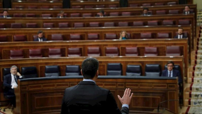 ep el presidente del gobierno pedro sanchez de espaldas en un pleno del congreso durante el
