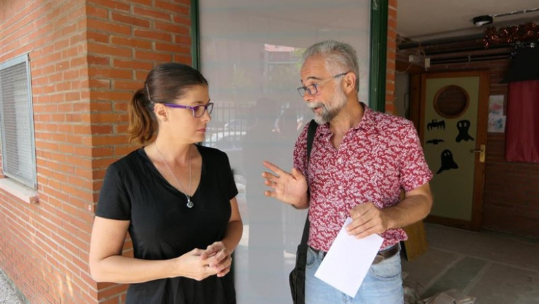La alcaldesa de Móstoles, Noelia Posse, durante una visita a un centro educativo | AYUNTAMIENTO DE MÓSTOLES - Archivo ep la alcaldesa de mostoles noelia posse durante una visita a un centro educativo