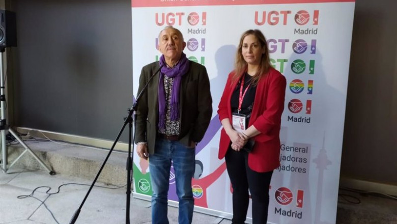 La nuevca secretaria general de UGT Madrid, Marina Prieto, junto al secretario general del sindicato a nivel nacional, Pepe Álvarez. | EUROPA PRESS ep la nuevca secretaria general de ugt madrid marina prieto junto al secretario general del
