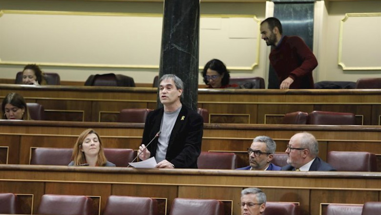 La portavoz de Esquerra Republicana, Francesc Eritja, interviene en una sesión de control al Gobierno en el Congreso. | Marta Fernández Jara - Europa Press - Archivo ep la portavoz de esquerra republicana francesc eritja interviene en una sesion de control al