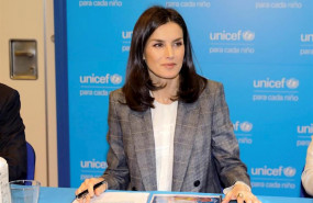 ep la reina letizia recupera su traje masculino para afrontar sus reuniones de trabajo