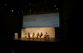 ep mesa del cnio sobre investigacion en cancer de izq a der maria blasco yolanda fernandez manuel